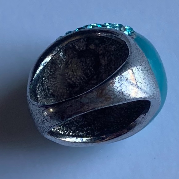 Swarovski Crystal Blue Ring - Picture 3 of 4